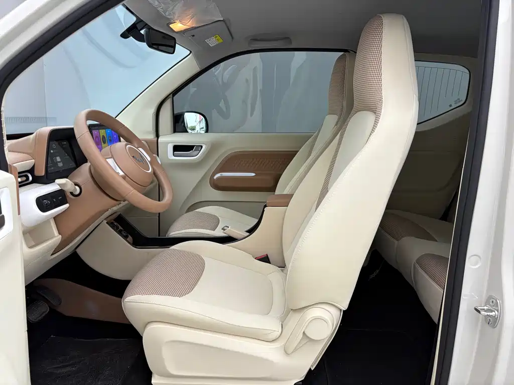 Wuling MINIEV — миниатюра 7