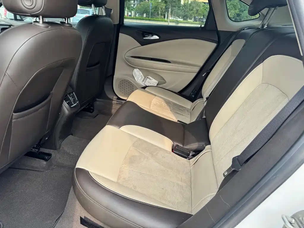 Buick Verano — миниатюра 11