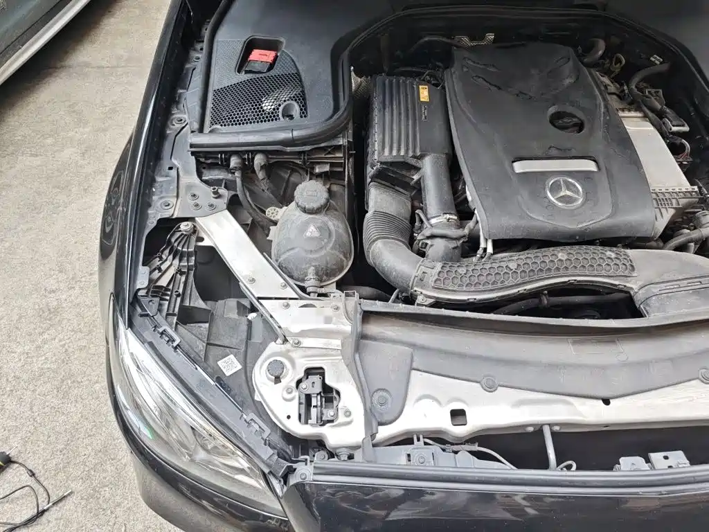 Mercedes-Benz E-Class — миниатюра 20