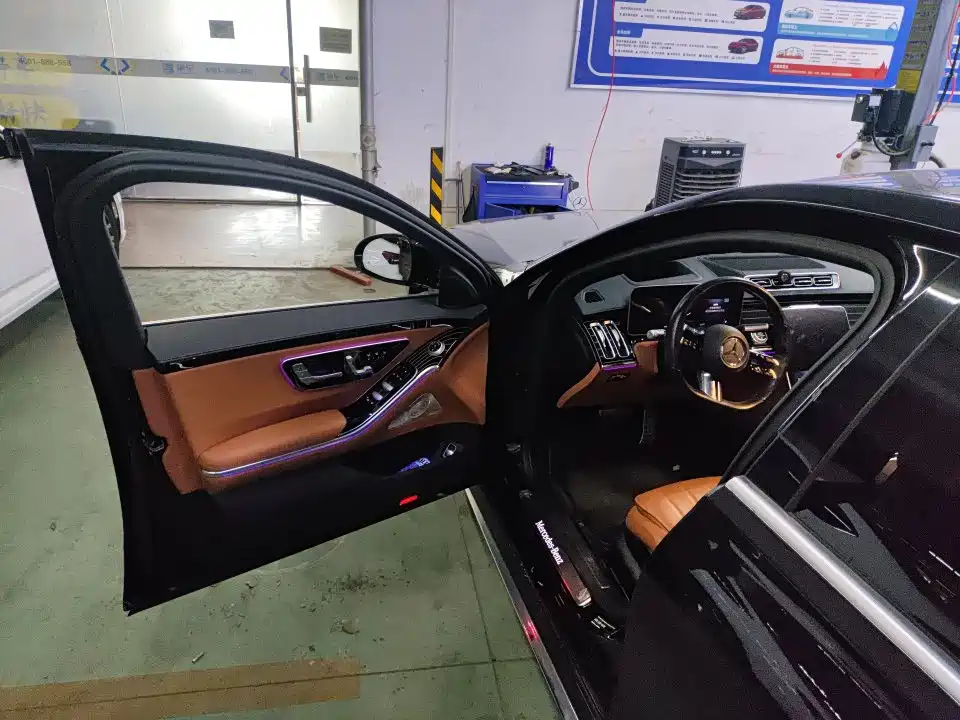 Mercedes-Benz S-Class — миниатюра 7