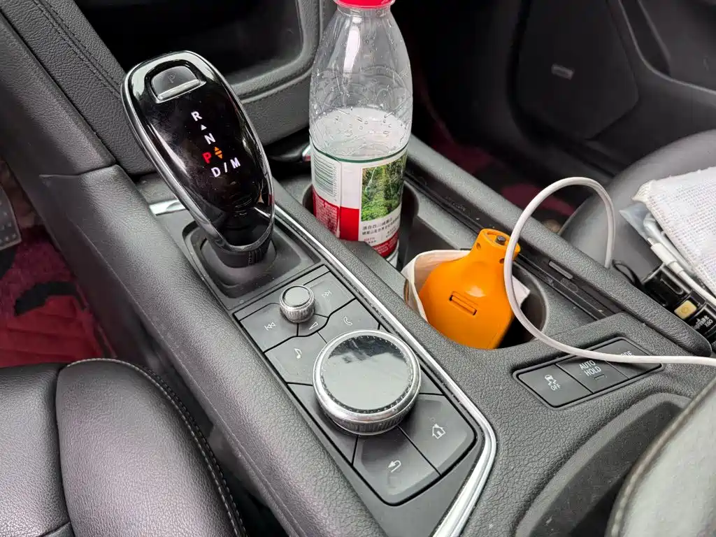 Cadillac XT5 — миниатюра 9