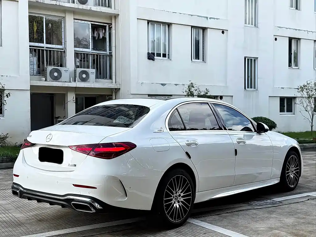 Mercedes-Benz C-Class — миниатюра 10