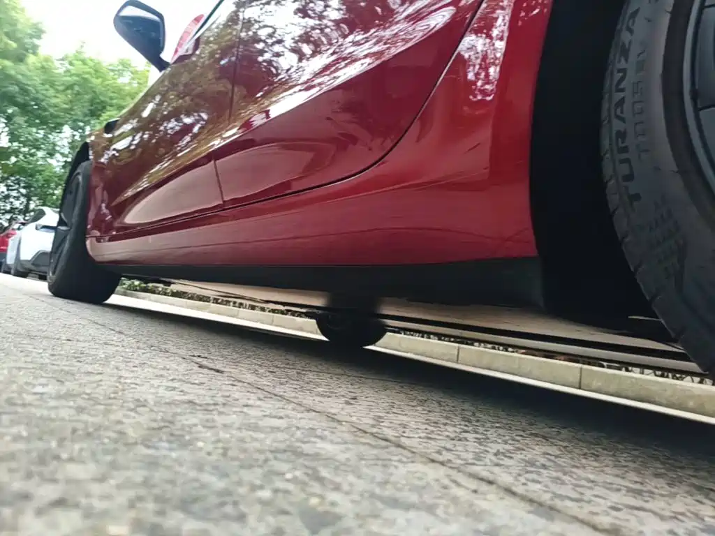 Tesla Model 3 — миниатюра 22