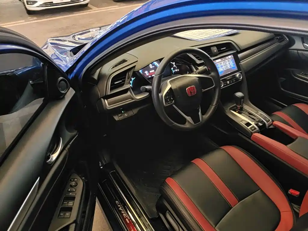 Honda Civic — миниатюра 16