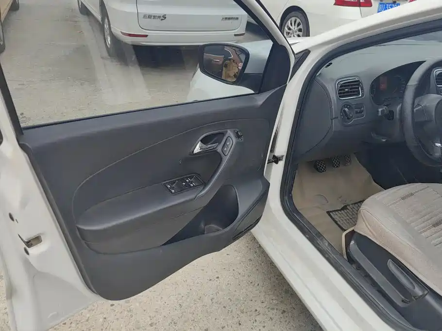 Volkswagen Polo — миниатюра 7