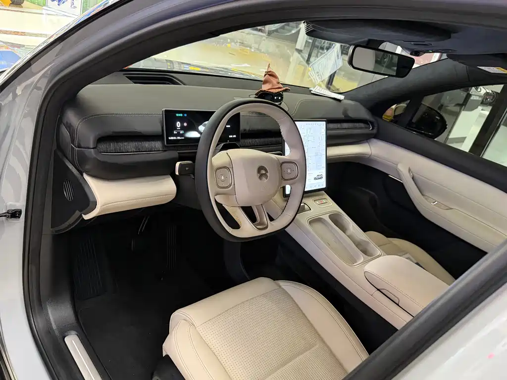 NIO ES6 — миниатюра 8