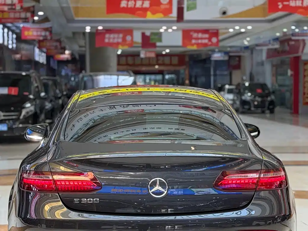 MERCEDES-BENZ E CLASS