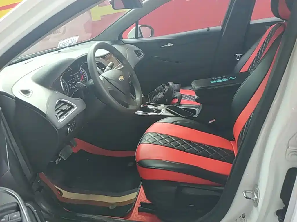 Chevrolet Cruze — миниатюра 15
