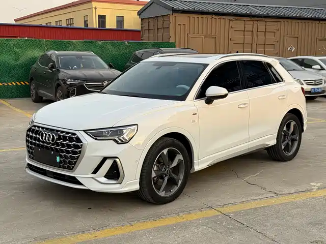 AUDI Q3 2023