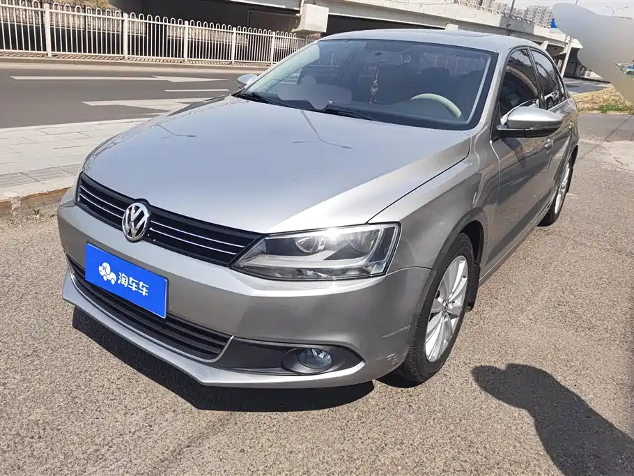 Volkswagen Sagitar 2014