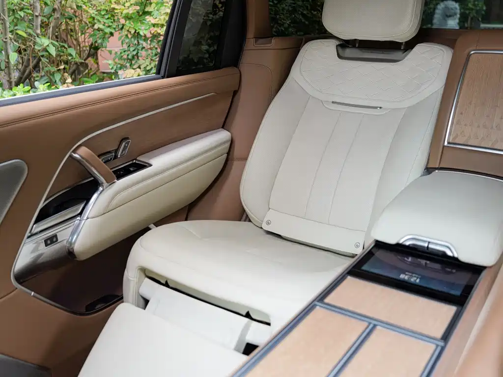 Land Rover Range Rover — миниатюра 23