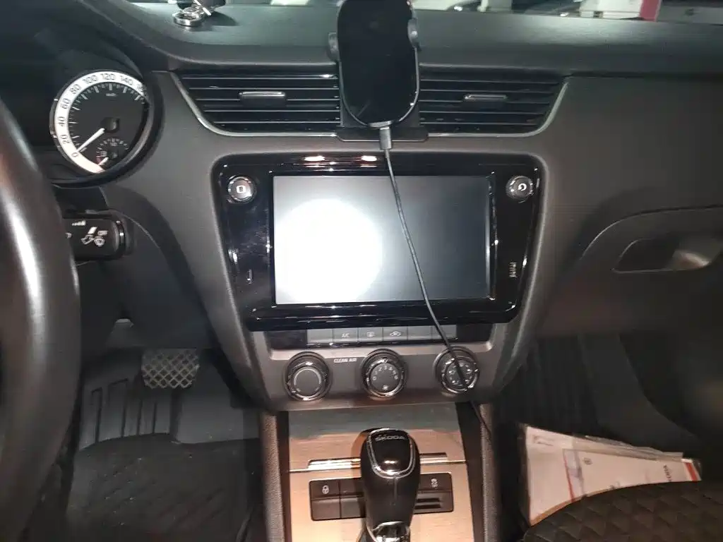 Skoda Octavia — миниатюра 14
