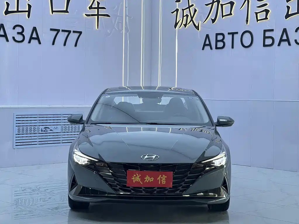 Hyundai Elantra — миниатюра 2