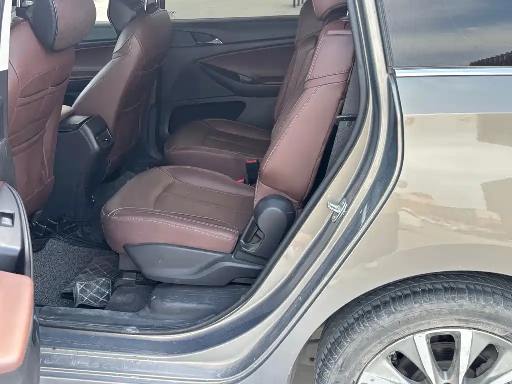 Buick GL6 — миниатюра 9