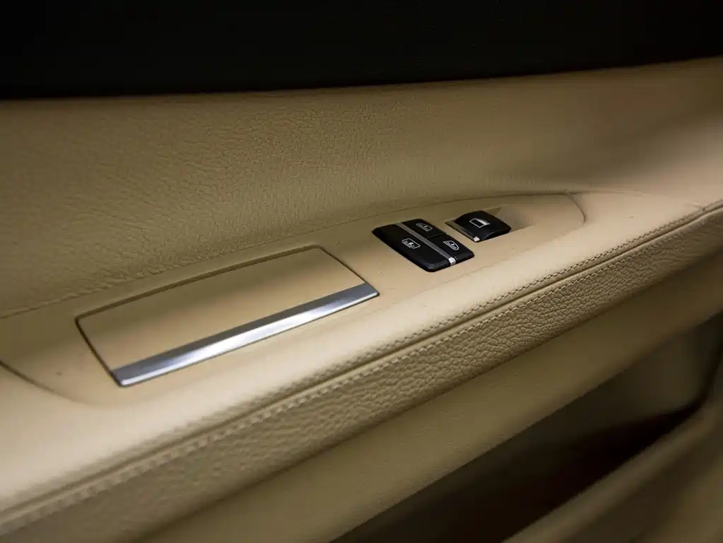BMW 7 Series — миниатюра 32