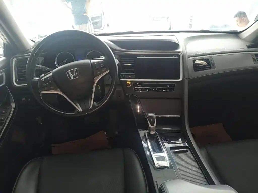 Honda Spirior — миниатюра 10