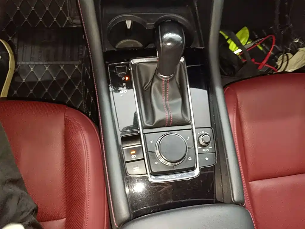 Mazda 3 Axela — миниатюра 14
