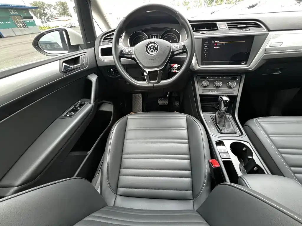 Volkswagen Touran — миниатюра 10