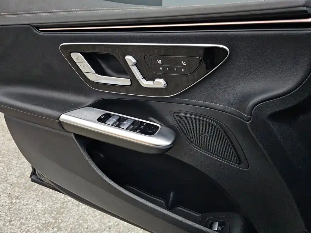 Mercedes-Benz EQE — миниатюра 10