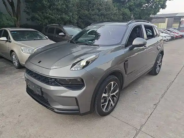 LYNK  &CO. 01 EM P 2022