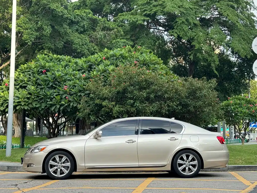 Lexus GS — миниатюра 3