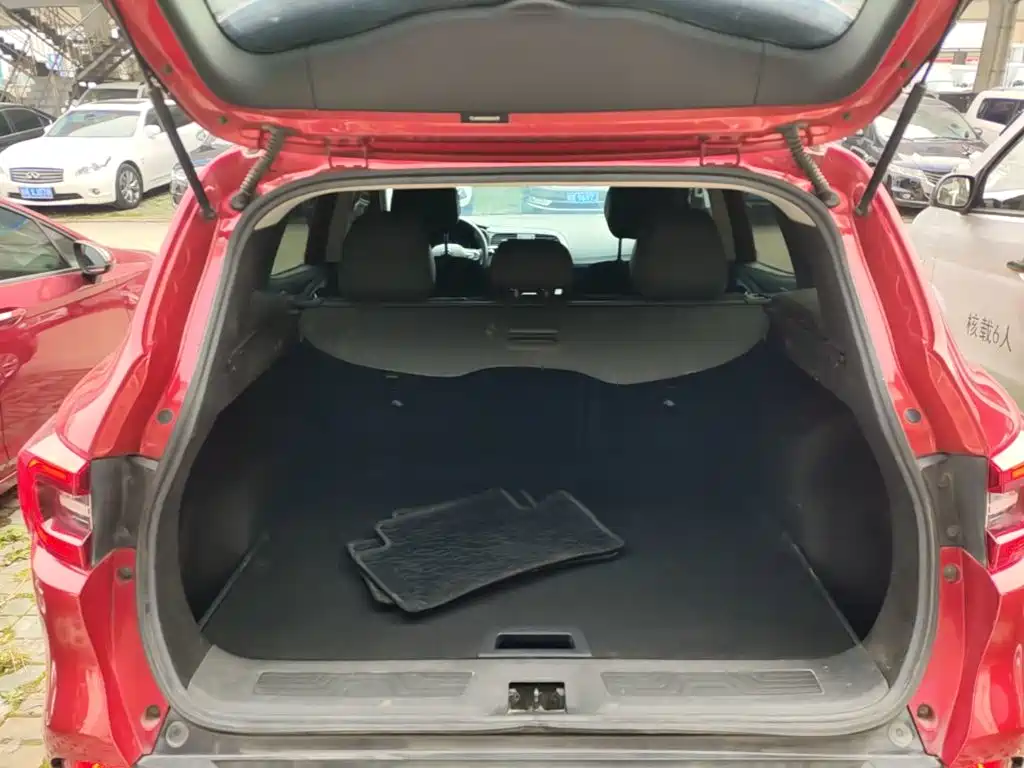 Renault Kadjar — миниатюра 19