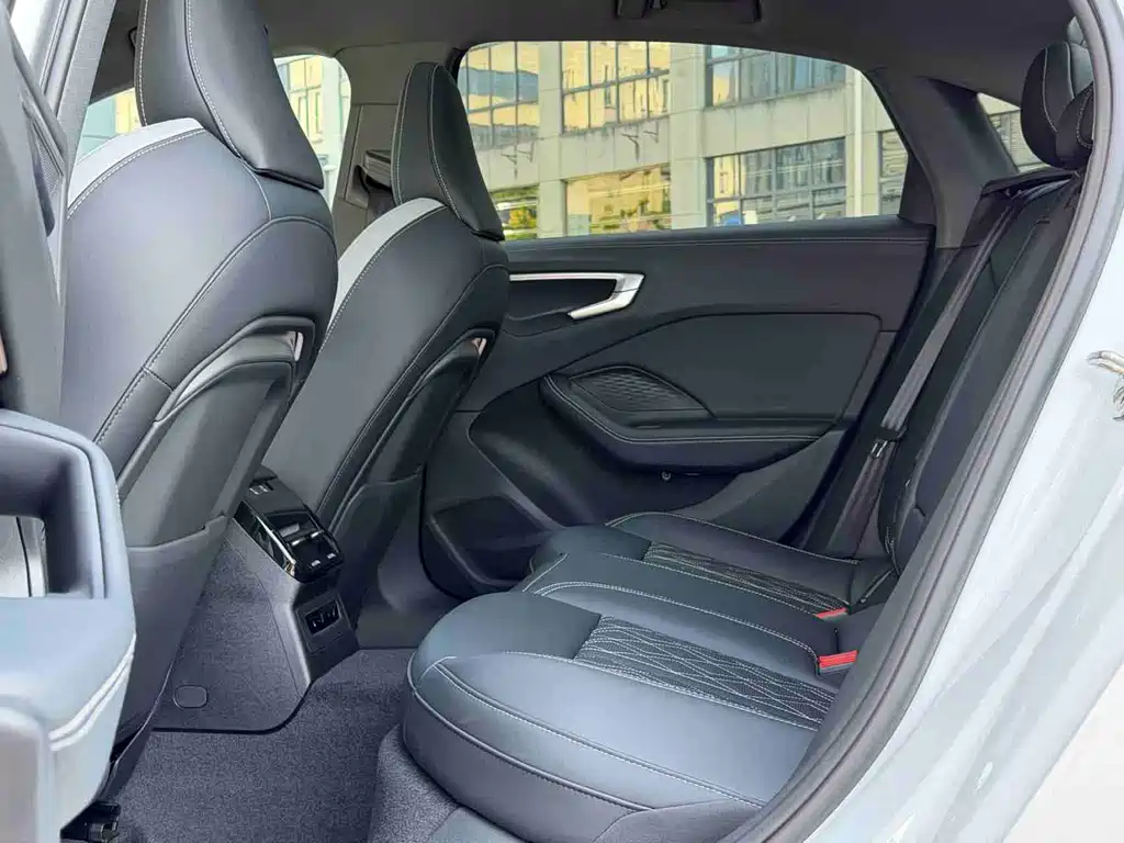 Audi A5L 2026 2.0T Sport Plus