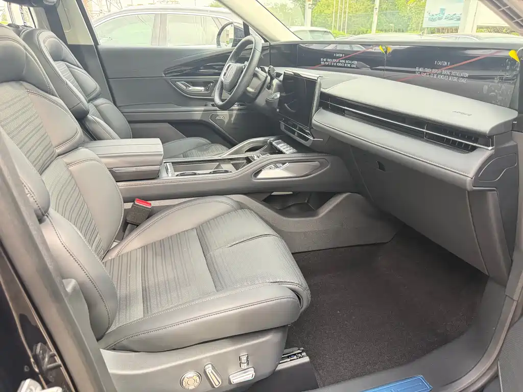 Lincoln Nautilus 2025 2.0T