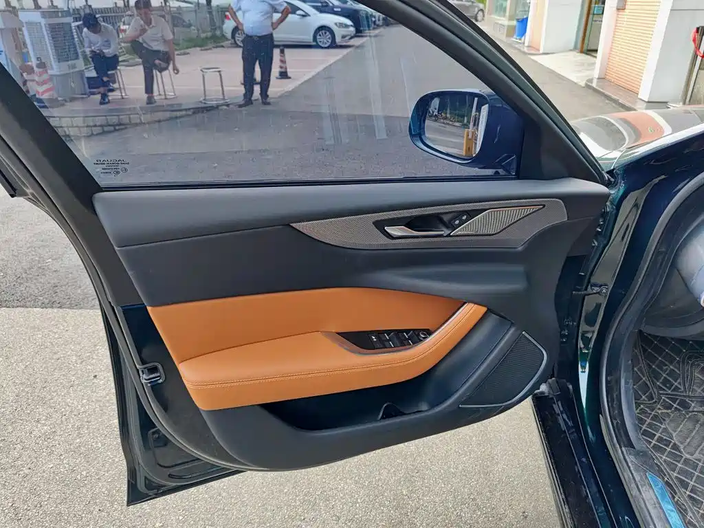 Jaguar XEL — миниатюра 6