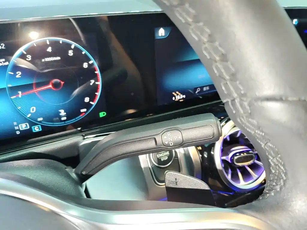 Mercedes-Benz GLB — миниатюра 14