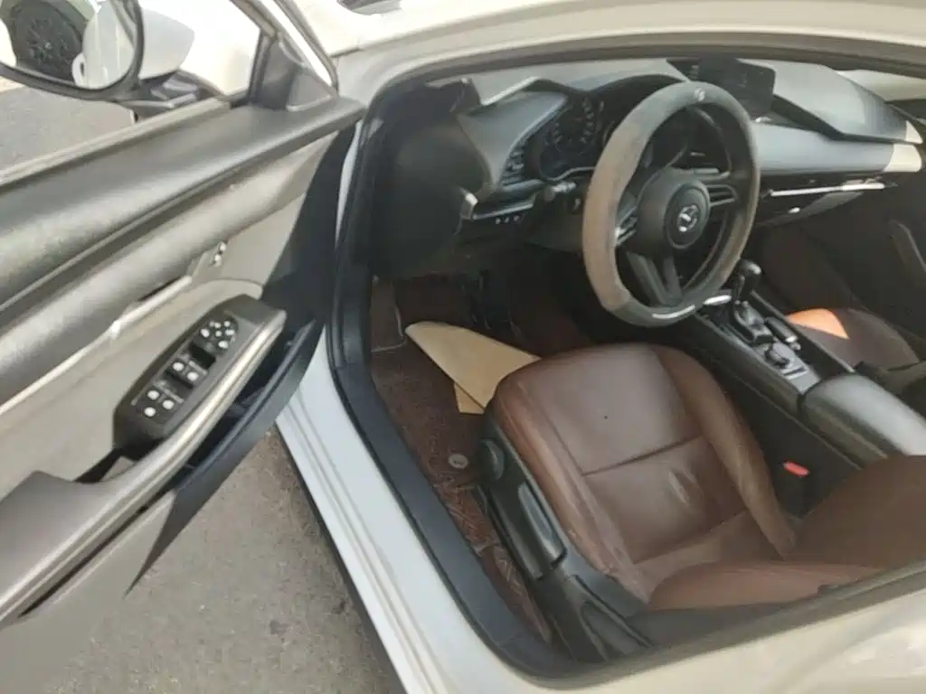 Mazda 3 Axela — миниатюра 12