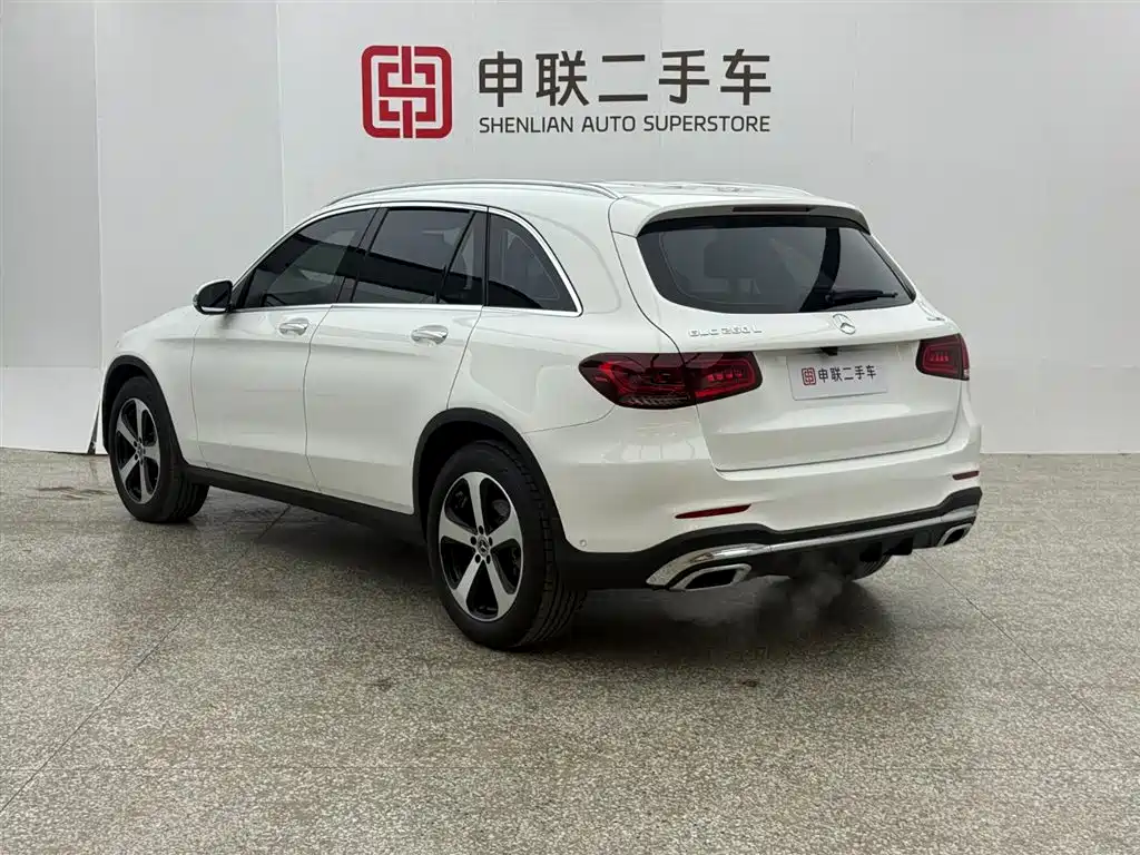 MERCEDES-BENZ GLC