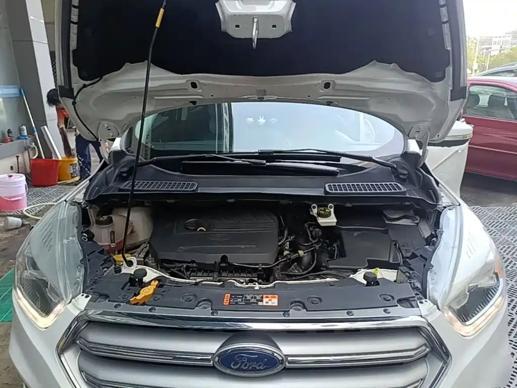 Ford Kuga — миниатюра 20