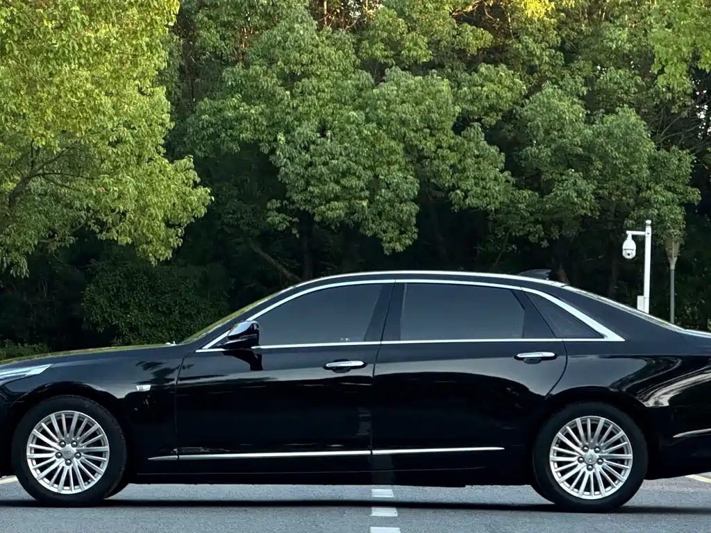 Cadillac CT6 — миниатюра 3