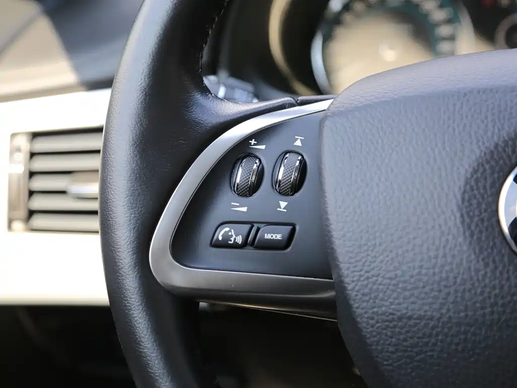 Jaguar XF — миниатюра 11