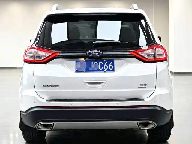 Ford Edge — миниатюра 10