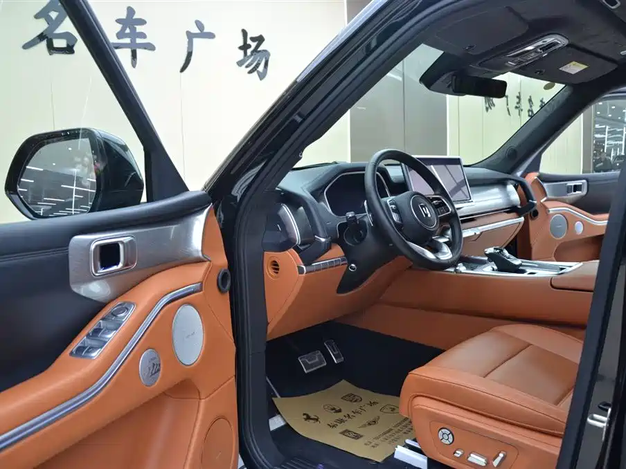 TANK TANK 700 NEW ENERGY