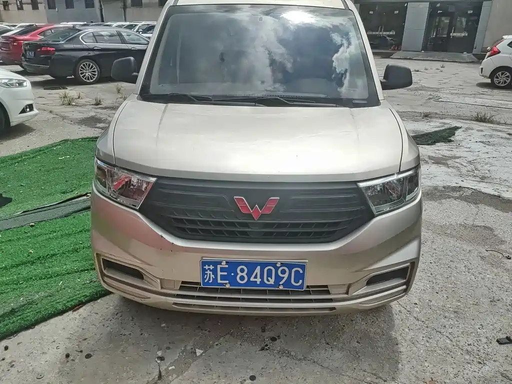 Wuling Hongguang V — миниатюра 2