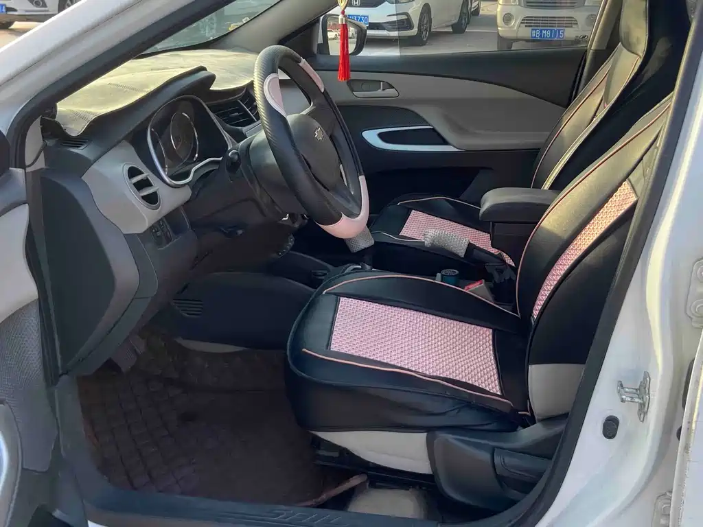 Chevrolet Sail — миниатюра 4