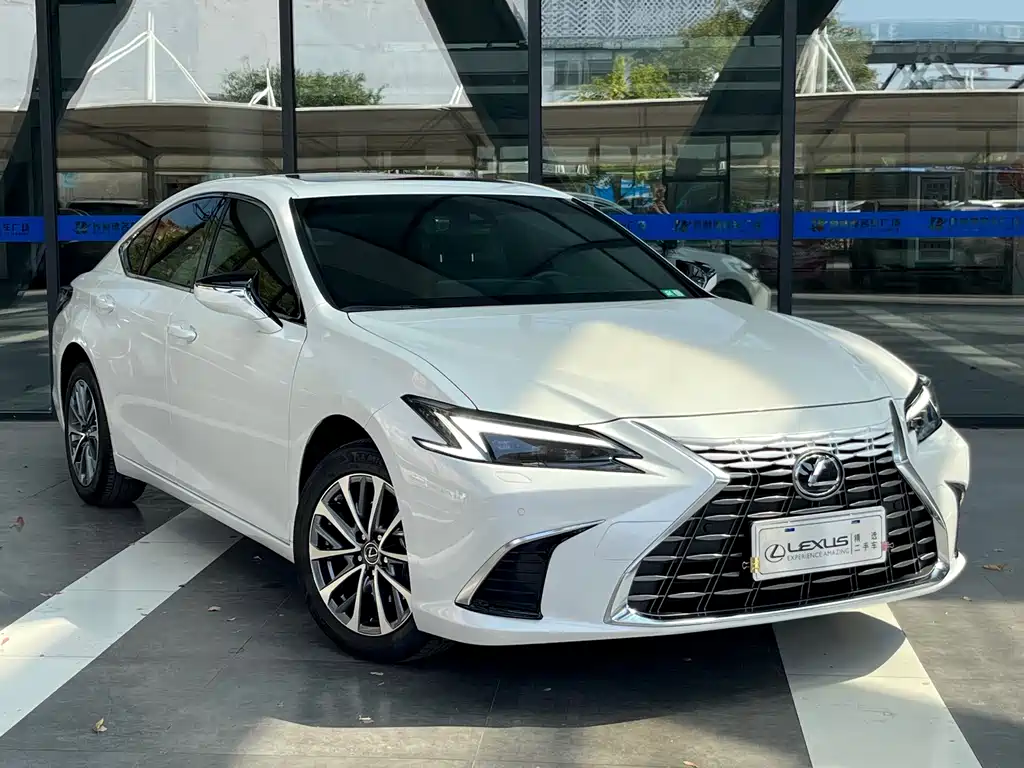 Lexus ES — миниатюра 3