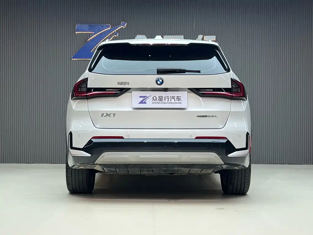 BMW iX1 — миниатюра 4