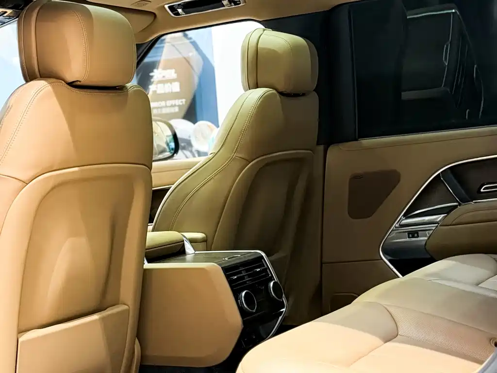 Land Rover Range Rover — миниатюра 12