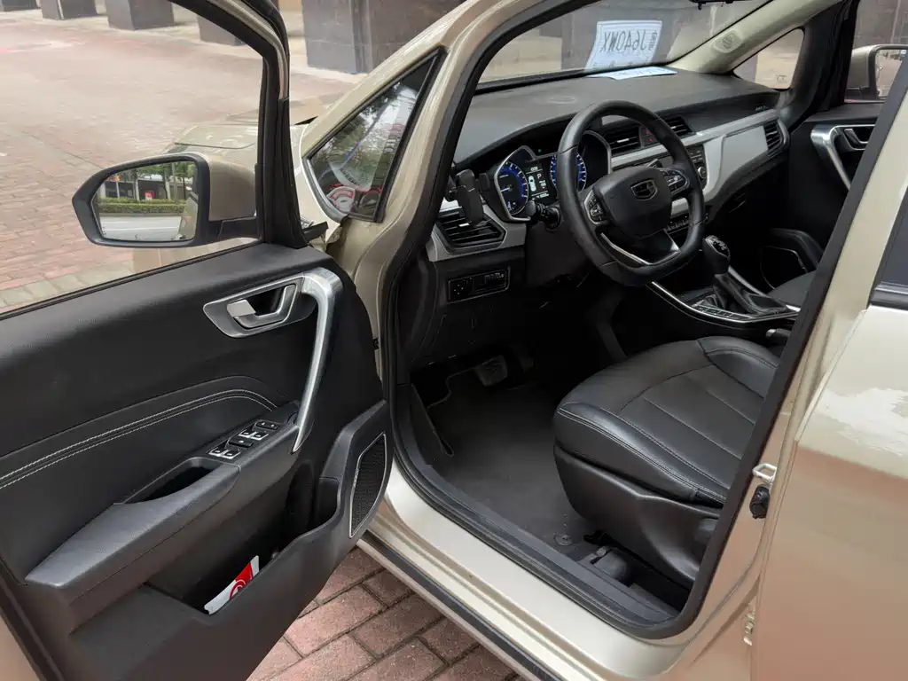 Geely Vision X3 — миниатюра 7