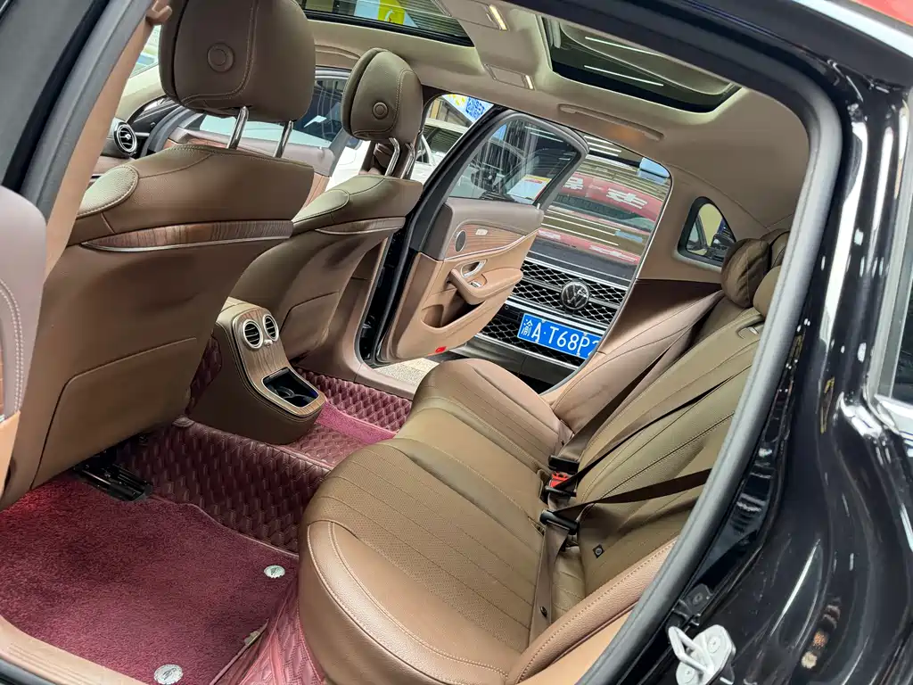 MERCEDES-BENZ E CLASS