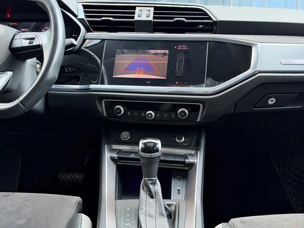 Audi Q3 — миниатюра 13