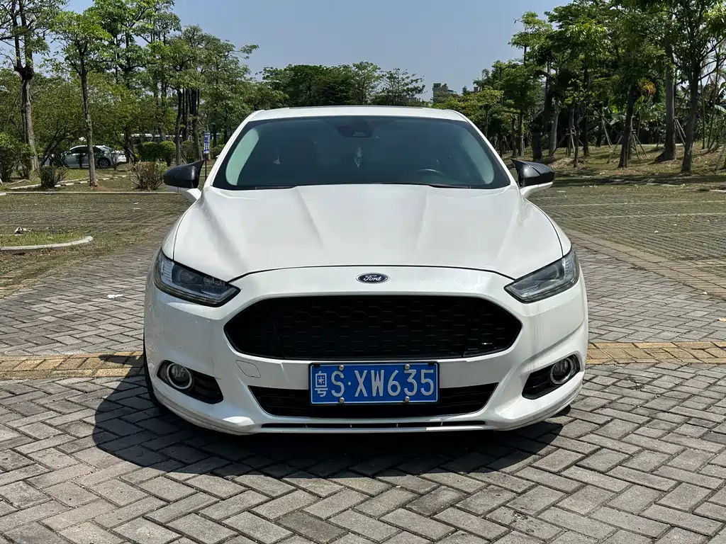 Ford Mondeo 2013 2.0L GTDi240 Luxury Sport