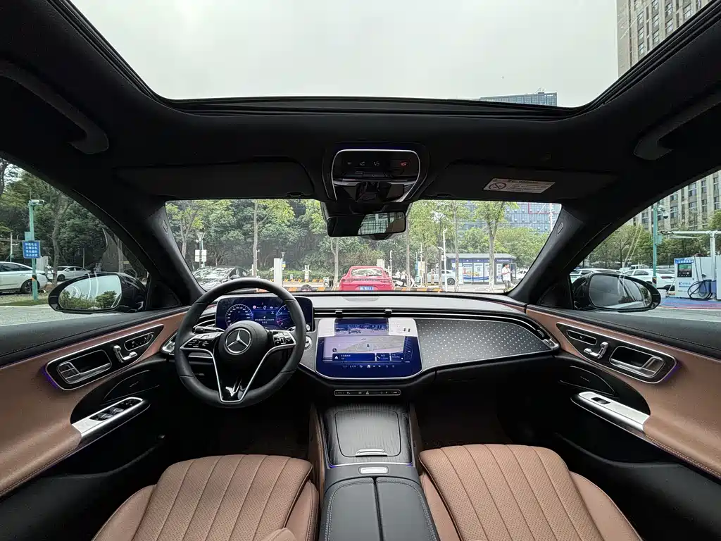 MERCEDES-BENZ E CLASS