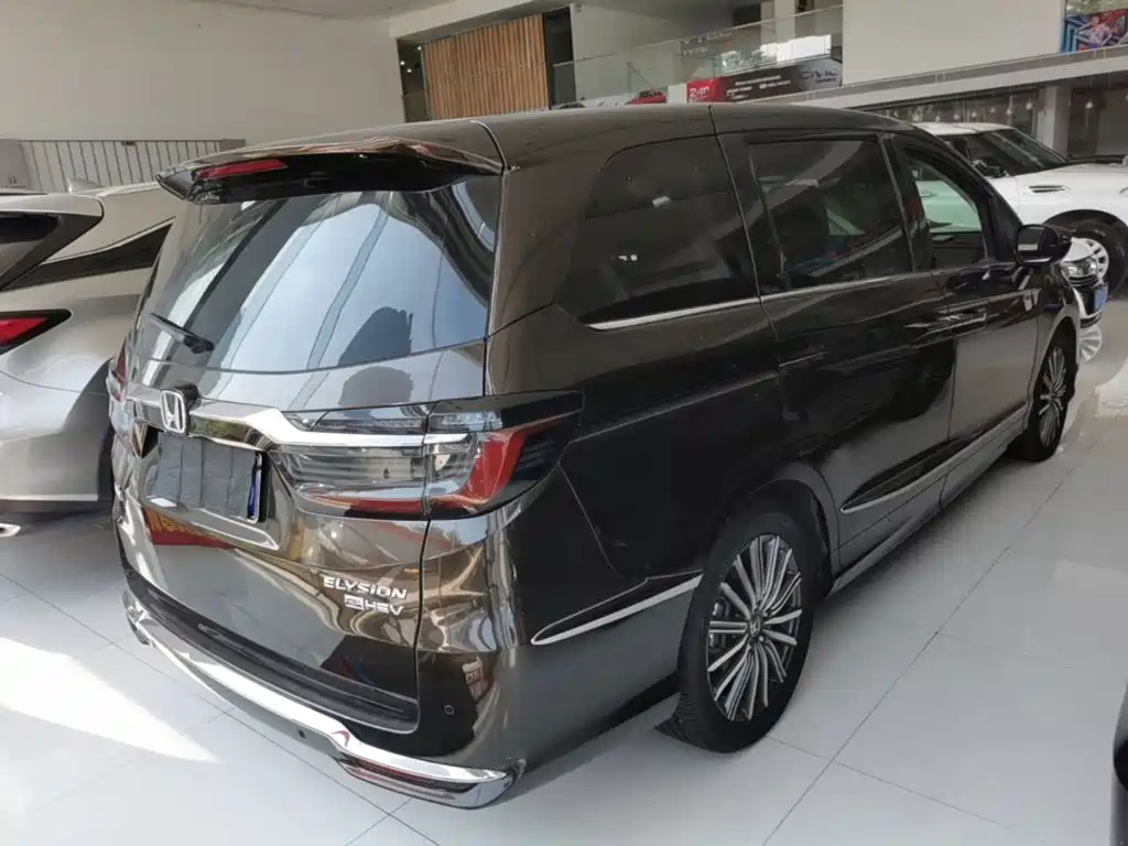 Honda Elysion — миниатюра 7