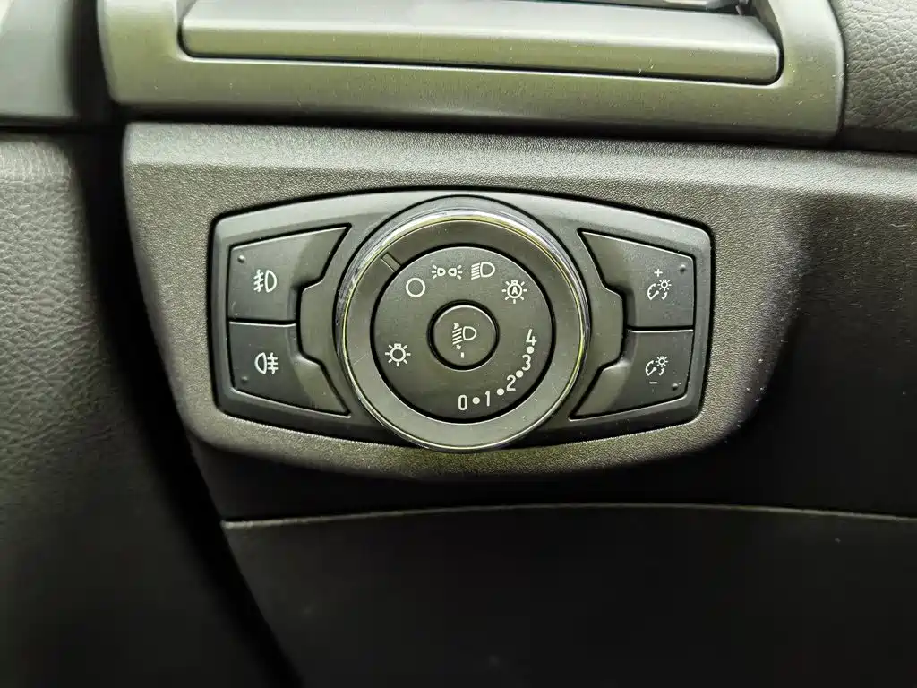 Ford Mondeo — миниатюра 21