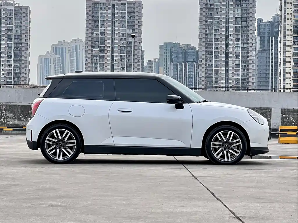 MINI ELECTRIC  COOPER